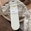 Novas meias cinza de algodão sem costura para outono e inverno, com cores da série Maillard, meias lisas de cano médio para mulheres