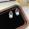 Pendientes Exquisitos de Perla Blanca y Circonita Coreanos para Mujer, Modernos, Ligeros, Lujosos, Simples, Compactos y Versátiles