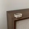 Anel simples retrô de indústria pesada, design de nicho feminino sem cor, luxo leve de alta qualidade, combinação perfeita, abertura de novos produtos, joias no atacado