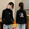 Top de niña con adorno de oreja de madera 2026 Nuevo estilo Niña Polar Casual Ropa interior Otoño Invierno Capa base Infantil Cepillado Manga larga