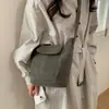Bolsa Cubo de Nicho Estilo Bosque al por Mayor para Mujer, Bolso de Hombro Nuevo Patchwork Vintage Invierno 2025, Bolso Cruzado de Textura de Alta Calidad