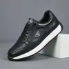 Novos Sapatos Casuais de Couro Bovino de Primeira Camada para Homens 2025, Tênis Esportivos Tendência Forrest Gump, Couro Genuíno Respirável Versátil para Corrida