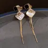 Brincos de Franja de Zircônia Banhados a Ouro Real 18K com Madrepérola, Presilhas de Orelha de Luxo Leve e de Alta Qualidade, Brincos de Estilo Retrô Francês