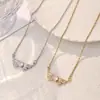 Collar con Colgante de Zirconia Ángel Corazón para Mujer, Colgante de Lujo Ligero de Gama Alta, Cadena para Clavícula, Cadena para Suéter, Cadena para el Cuello de Acero de Titanio de Nicho