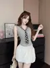 5674# Camiseta sin mangas de cuello en V a cuadros con corbata y retazos, corte ajustado, para mujer, verano, nuevo estilo coreano, adelgazante, top versátil, moderno