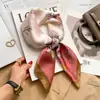 2025 Bolso Estilo Versátil Atado al Cuello 70 Modelos para Mujer Nuevo Pañuelo de Seda Pañuelo Cuadrado Primavera Otoño Estilo Coreano Protección Moda Bufanda para el Cuello Pañuelo Retro