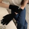 Luvas quentes de inverno estilo japonês e coreano para mulheres Cabelo de coelho ceroso macio Doce pérola Bow Finger Luvas de cinco dedos de malha para mulheres