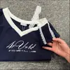 Camiseta de Manga Corta con Hombro Descubierto y Patchwork de Encaje 'Pure Desire' para Mujer, Estilo Corto de Verano, Corte Ajustado, Ceñida a la Cintura, Top Versátil Único Dulce y Picante