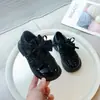 Zapatos de vestir para niños 2024 primavera y otoño nuevo estilo niñas estilo pequeño Chanel suela suave zapatos pequeños de cuero zapatos de princesa dulces con lentejuelas para niños medianos y grandes