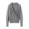Top Envelope de Cashmere com Gola Cruzada 2026 Outono/Inverno Novo Feminino Cor Sólida Camada Base Solto Emagrecedor Suéter Quente