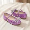 Zapatos de Princesa Morados con Pedrería para Niñas, para Eventos Formales y Salidas, Bailarinas Brillantes de Perlas con Tira Única y Moño