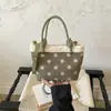 Bolso de gamuza para mujer 2026 nuevo otoño vintage bolso de mano para el día a día con un toque de alta gama, bolso tipo cubo de un solo hombro cruzado