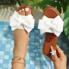 Sandalias nuevas de verano de color liso con lazo, parte superior de tela, adorno de cadena metálica, suela suave, cómodas y casuales, para mujer, comercio exterior