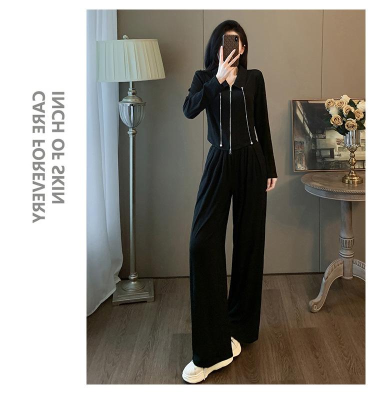 跨境淘货源分销2024秋冬季新款街头潮流减龄小个子爆款欧货网红款运动套装休闲运动气质休闲时尚流行新款秋装秋装女装时尚套装套装女装秋季套装女套装女女士运动服女装两件套套装卫衣套装休闲套装秋季套装女装时尚套装盐系休闲套装女装2024百搭设计感小众洋气欧货阿里国际站跨境采购Cross-border, shopping source, foreign trade, export, distribution 2024 fall, winter, new, street trend, explosive, European goods, network red, sportswear, leisure sports, temperament leisure, fashion popular, new autumn wear, autumn women's wear, fashion suit, women's wear, women's wear, women's wear, women's sportswear, women's two-piece, hoodie suit, casual suit, autumn suit, women's wear, Fashion suit salt department, casual suit women's dress, Ali International Station, cross-border procurement