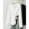 T-shirt Feminina Plus Size Outono Nova Simples Versátil Gola V Pequena Botões Manga Longa Camada Base para o Trabalho Nicho 0797