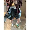 Moqi Otoño Nuevo Retro Americano Piel Sintética Cintura Elástica Holgado Pierna Ancha Adelgazantes Pantalones Cortos de Cuero MQ1798