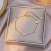 Pulseira Cruzada Europeia e Americana de Aço Titânio Nova, Não Desbota, para Mulheres, Fashion, Versátil, de Alto Padrão, Pulseira de Luxo Leve, Não Desbota