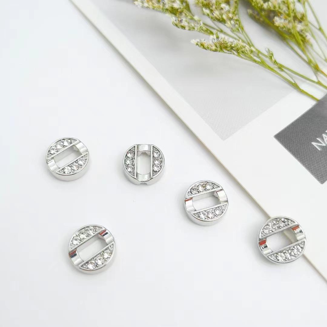 8ef70d0b4a7cfd8cc312d1a3730def