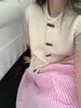 Chaleco de Punto con Cuello Redondo y Botones de Cuerno con Borde Rizado para Mujer, Nuevo Otoño Holgado con Capas Chaleco de Punto Grueso