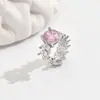 Novos Brincos de Clipe Zircônia Cintilante 2025 para Mulheres, Luxo Acessível, Brincos de Nicho de Alta Qualidade, Joias Geométricas Modernas e Versáteis