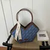 Bolso grande simple 2026 nuevo bolso de mujer moda bolso tote para ir al trabajo gran capacidad verano bolso de hombro vintage