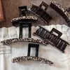 Grampo de Cabelo Elegante com Estampa de Leopardo para Mulheres, Adequado para Penteados Presos, Presilha de Tubarão para o Dia a Dia, Acessório Simples para Cabelo