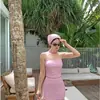 2026 Nuevo Conjunto de Cuatro Piezas de Alta Gama con Estampado de Cuadros, Camisola para Mujer de Corte Delgado, Sexy Traje de Baño Bikini, Pañuelo para la Cabeza, Estilo Falda