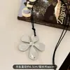 Collar con Colgante de Flor Estilo Ins Nicho Coreano para Mujer 2025 Nuevo Retro Cadena Larga para Suéter Accesorios