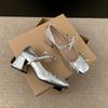 Sapatos de couro prateados Temperamento Retrô Francês de Salto Alto Femininos 2025 Novo Primavera Aumento de Altura Laço Sapatos Mary Jane