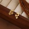 Aretes Mate Plisados de Diseño Nicho Color Crema Flor Aretes Geométricos sin Agujeros para las Orejas Aretes Trendy para Mujer sin Dolor Incienso de Mosquitos