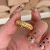 Popular anillo de trigo con diamantes estilo vintage en Xiaohongshu para mujer, anillo de moda versátil retro de nicho con acabado cepillado