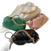 Bolsa de nube de influencer transfronteriza con cadena de acrílico, cadena cuadrada cruzada, bolso de mujer, hebilla de cadena de resina, fabricantes, venta al por mayor
