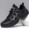 Zapatos deportivos de verano transpirables nuevos para hombre, zapatos de senderismo, zapatos casuales, zapatillas de entrenamiento negras, zapatos de trabajo para patrulla de seguridad