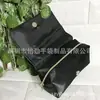 Bolsa de Maquiagem Satinada com Tampa Flip-Top, Bolsa de Maquiagem de PVC com Revestimento de Filme, Bolsa de Maquiagem de PU Rachado, Bolsa Portátil para Armazenamento de Itens Essenciais Diários
