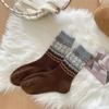Meias de lã vintage Fairisland listradas e quentes para inverno, meias japonesas infantis com padrão de neve e cores de outono e inverno