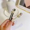 2022 Pinza para el pelo estilo Chanel Pinza de pico de pato de celebridad de Internet INS Accesorios para el pelo Hermoso pasador de perlas Pinza lateral retro
