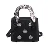 2026 Nuevo Modelo Bufanda de Seda con Bordado Pesado Bolso Lady Dior Moda Femenina Bolso de Hombro Cruzado Versátil Bolso Cuadrado Pequeño