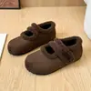 Otoño/Invierno 2026 Nuevos Zapatos Retro de Felpa Mary Jane Birkenstock para Mujer Planos de Velcro Piel Zapatos Individuales 8317-16
