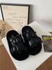 Pantuflas de lana de suela gruesa estilo INS para mujer, novedad otoño 2023, de alta calidad, retro, combinan con todo, populares, de una sola tira