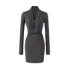 Vestido Puromente Sexy com Decote V Torcido e Manga Longa para Mulheres, Conjunto de Duas Peças em Camadas Sem Alças, Estilo de Nicho, Afunilado na Cintura, Saia Curta Bodycon