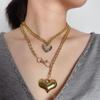 Collar multicapa personalizado transfronterizo para mujer, amor, retro, moda, joyería creativa, cadena simple de doble hebilla europea y americana, collar de corazón de durazno