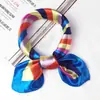 50 Bufandas de Seda para Mujer, Primavera, Verano y Otoño, Delgadas y de Moda, Versátiles y Elegantes, Adecuadas para Uso Profesional, Auxiliares de Vuelo, Bufandas Pequeñas para el Cuello, Pañuelos para la Cabeza
