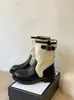 Botas Jeans Patchwork da Moda para Mulheres Botas de Outono 2026 com Fivela de Cinto Botas de Cavaleiro de Cano Médio Salto Grosso Botas Empilháveis Emagrecedoras