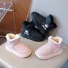 Botas de Algodón para Niñas Otoño 2026 Estilo Nuevo Botas de Nieve Deportivas para Niños Niños Medianos y Grandes Acolchadas con Terciopelo Zapatos de Algodón Kuromi