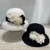 Lujo Ligero y de Gama Alta, Diseño Original Versátil, Gorro de Cachemira Estilo Heroína de Drama Corto, Flores de Perlas, Pescador de Textura de Gama Alta