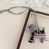 Colar com Pingente de Animal em Tecido Artesanal com Tema Floresta para Crianças