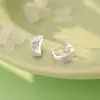 Puños para Oreja de Plata Pura S925 con Textura Envuelta, Elegantes y Simples de Nuevo Estilo, Exquisitos y Únicos, Pendientes Versátiles de Gama Alta para Venta al por Mayor