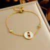 2024 Novo Bracelete de Aço Inoxidável com Concha Branca e Diamante Único para Mulheres, Luxo Leve, Versátil, Deslizante, Joia Explosiva Transfronteiriça