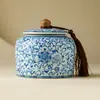 Tarro de Cerámica Azul Cielo Kiln Ru con Patrón de Loto, Caja de Almacenamiento de Té Pu'Er Exquisita de Alta Gama, Tarro de Almacenamiento Sellado, Artesanía Delicada
