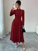 Vestido Longo Feminino Europeu e Americano de Verão 2026, com Cinto na Cintura, Gola Alta, Duas Fileiras de Botões, Slim Fit